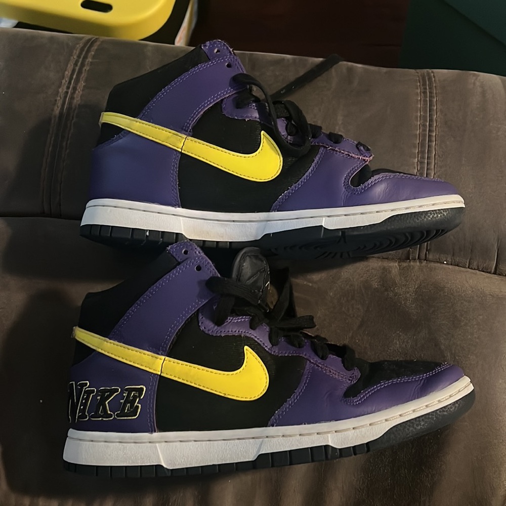 Kobe Nike Dunk High EMB LA Lakers Court Purple Men’s Size 8 US